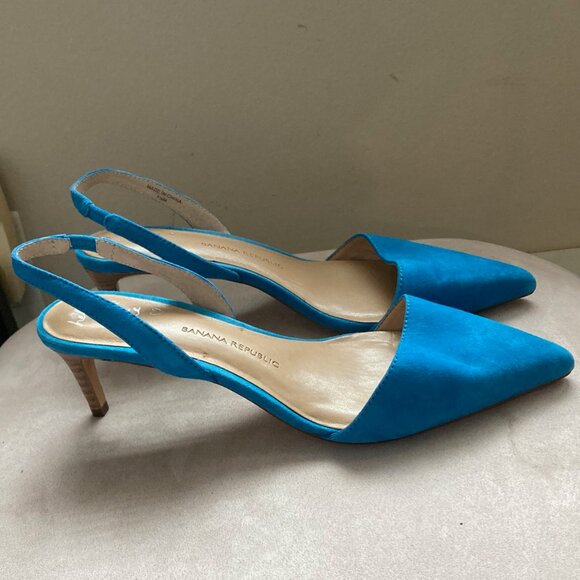 Pointy toe strap pumps - Picture 2 of 10